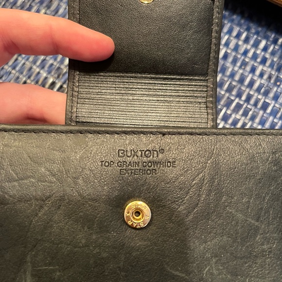 $70 NWOT Buxton Black Leather Wallet - Picture 3 of 5